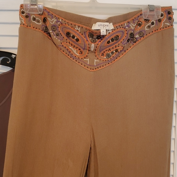 OUTFIT. 2 PIECES. FLOWY PANT AND LONG SLEEVE - Picture 2 of 5